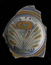 Fragment majolica dish, convex mirror, polychrome, flower on the ground, plate crockery holder soil find ceramic earthenware