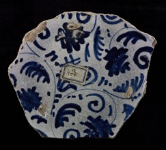 Fragment majolica dish, blue on white, Italian-looking tendrils, dish plate crockery holder soil find ceramic earthenware glaze