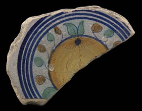 Fragment majolica dish, polychrome, in the middle one pomegranate, plate dish crockery holder soil find ceramic earthenware