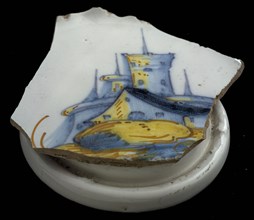 Fragment faience dish, polychrome landscape with castle with pointed towers and shed, dish plate crockery holder soil find