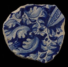 Fragment majolica dish, blue on white, -foglie Leaves, flowers and pomegranate, dish plate crockery holder earth discovery