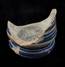 Fragment majolica albarello, ointment jar, polychrome bands, albarello holder earth discovery ceramic earthenware glaze tin