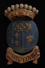 Carved wooden crowned coat of arms including the name I.V. Speuyenburg, coat of arms informative form carvings sculpture
