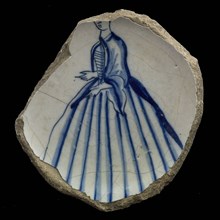 Fragment faience plate, blue on white, grand lady in wide skirt with straitjacket and shawl, plate crockery holder earth