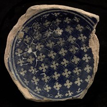 Fragment majolica bowl, blue on white, chessplate decor, bowl crockery holder soil find ceramic earthenware glaze, Cooked
