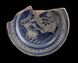 Fragment majolica salt bowl, blue on white, decor Chinese garden with bird, salt bowl salt barrel tableware container earth