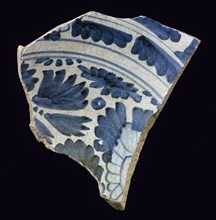 Large majolica bowl fragment, blue on white, floral decor, bowl crockery holder soil find ceramics pottery glaze, baked