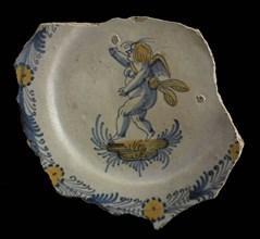 Fragment majolica plate, polychrome, dancing putto on floating ground, aigretland, plate crockery holder soil find ceramic