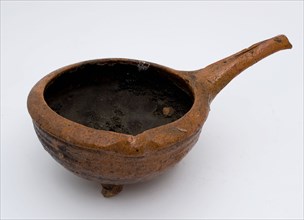Pottery saucepan on three legs, with pouring lip and handle, inward curled upper edge, saucepan pan crockery holder kitchenware