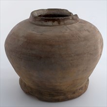 Heavy pottery pot on wide stand ring, stocky ovoid, pot holder ceramic earthenware glaze lead glaze, hand-turned glazed baked