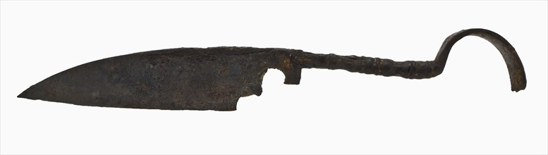 Lifting squeeze shear, pinch cutter scissors cutting tool soil find iron metal, archeology Rotterdam cut Soil discovery