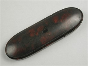 Oval glasses case of wood with painted layer of turtle, hinged cover in the upper part, spectacle case tube holder wood paint
