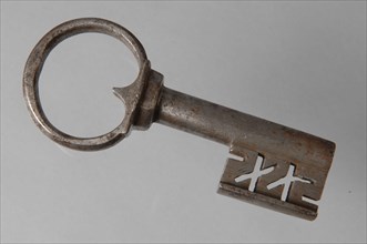 Iron key with heart-shaped eye, hollow key handle, collar and cruciform beards in beard, key iron iron, hand forged Key