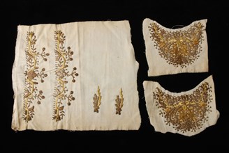 Three rags of white velvet with gold thread embroidery in the shape of shoe cover, can be made mule, component semi-finished