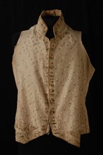 Men's vest in cream-colored silk, embroidered with flower borders and triangles, vest outerwear men's clothing silk shoulder
