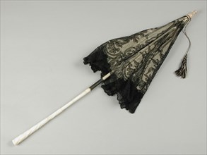 Carriage umbrella with ivory-colored silk trim, black lace, carved handle, carriage parasol clothing accessory women's clothing