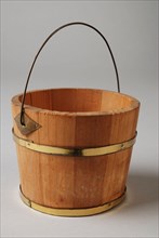 Te Poel, Pine wood miniature bucket, bucket holder miniature toy relaxant model pine wood wood metal, sawn glued Bucket