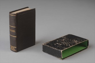 Mw. Andres-Van Embden, Miniature cookbook in cassette, black leather cover with golden text on back Cookbook, 1853, book