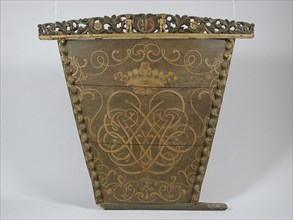 Carriage, wooden back crate of car, with painted crowned monogram and carved motifs, including coat of arms with three stars