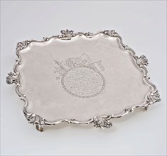 Silversmith: Anthony Huijs, Silver tray on legs with inscription, tray leaf holder silver, cast engraved Square leaf