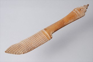 Leg cut butter spatula with ribbed blade and bent tip, butter knife knife cutlery soil find leg, sawn cut drilled Knife cut