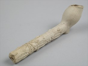 Clay pipe, unnoticed, with floral decoration embossed on stem, clay pipe smoking equipment smoke foundations earthenware