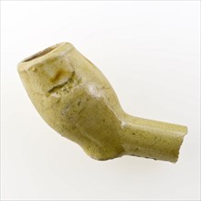 Clay pipe, marked with yellow-green glaze, clay pipe smoking equipment smoking ground find ceramic pottery, pressed finished