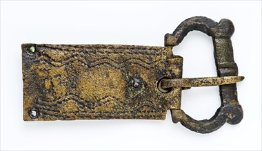 Buckle with D-shaped bracket and sting, with engraved fittings, buckle fastener component soil find copper metal, archeology