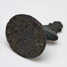 Bronze seal stamp, on the bottom representation in relief, seal stamp stamp kit soil find bronze metal, die cut stamped Stamp
