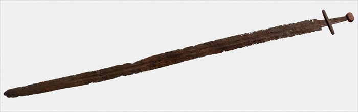Blade with crossbar and lifting knob, sword hilt weapon soil find wrought iron metal total, Long fairly evenly wide lasting flat