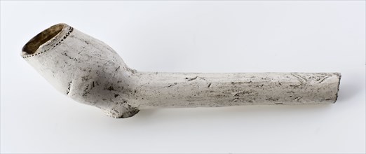 White clay pipe, marked with stalk decorated with fleur de lis stamps, clay pipe smoking equipment smoke floor pottery ceramics