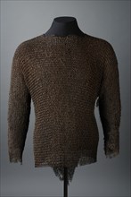 Maliënkolder, shirt of metal riveted rings according to European four-on-one scheme, possible of city guard, coat of mail