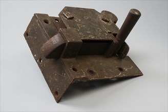 Iron fender lock with rectangular lock plate, one bolt and curl, door lock padlock lock closing device iron, handforged riveted