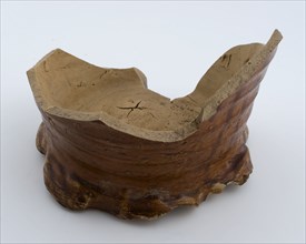 Bottom of brown, stoneware water jug on pinched foot, water jug jar holder soil find ceramic stoneware clay engobe glaze salt