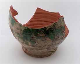Bottom of large glazed pot, Spanish pottery, pot holder soil find ceramic earthenware clay engobe glaze lead glaze w 21,3, inch