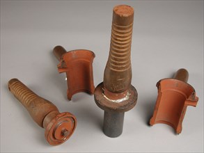 Four-piece bronze mold of 1 dl measuring jug, cast molding tool tools base metal bronze wood iron, cast turned Four-piece bronze