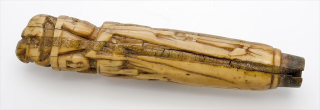 Carved ivory handle, with Faith, Hope and Love, raises part of the founding ground ivory, cut Ivory handle in which three female
