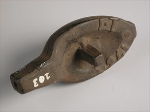 Jan Timmers, Two-piece bronze mold for shovel with wooden handle, with initials IT and 1763, mold casting tool tools equipment