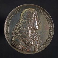 Christoffel Adolfszoon, Medal on the elevation of Prince William III as stadtholder, penning footage silver, bust Willem III