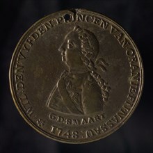 Medal at the inauguration of William V as Stadholder, medallion medal brass, medal with hole, omschrift (rosette): WIL: DEN