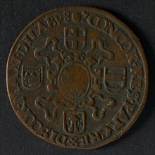 Presence medal of the States of Utrecht, penning footage copper, the coat of arms of the States of Utrecht with helmet