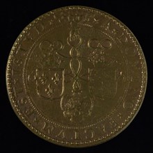 Medal on closing the file and renewing the alliance with England and France, penning image brass, crowned coats of arms