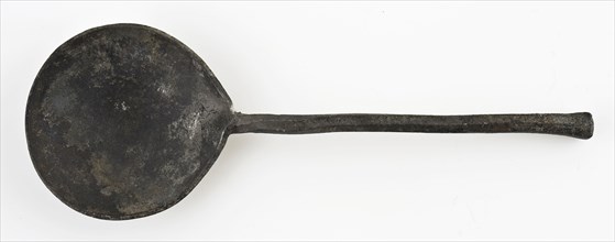 Pewter spoon, round bowl and hexagonal handle, marked, spoon cutlery soil find tin metal, cast Drop-shaped tray handle.