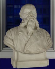 L.F. Edema van der Tuuk, White marble bust of Gerrit van Rijn (1846-1912), on foot, bust sculpture sculpture marble stone
