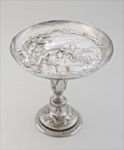 Silversmith: meester AvB, Silver tazza with passionate representation of Christ and the Samaritan woman at the well, tazza