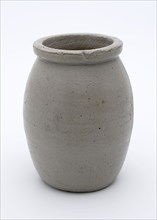 Gray mustard jar with profiled upper edge, mustard pot pot holder soil find ceramic stoneware glaze salt glaze, rotated Oval