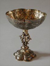 Six-lobed silver plated drinking bowl, drinking bowl drinking vessel holder silver gold, driven gilded molded Foot and trunk