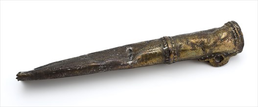 Copper knife blade or case with eye, embossed ornament of female knife, sheath sheath holder soil find copper metal w 13,7, die