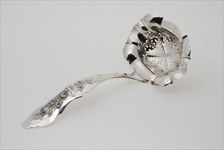 Silversmith: J. Lang & C. Koops, Silver spreader spoon, spoon cutlery silver, driven sawn engraved Shallow bin with convex wave