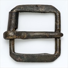 Buckle with angel and cylindrical sleeve around square bracket, buckle fastener part soil find copper brass metal, cast Square
